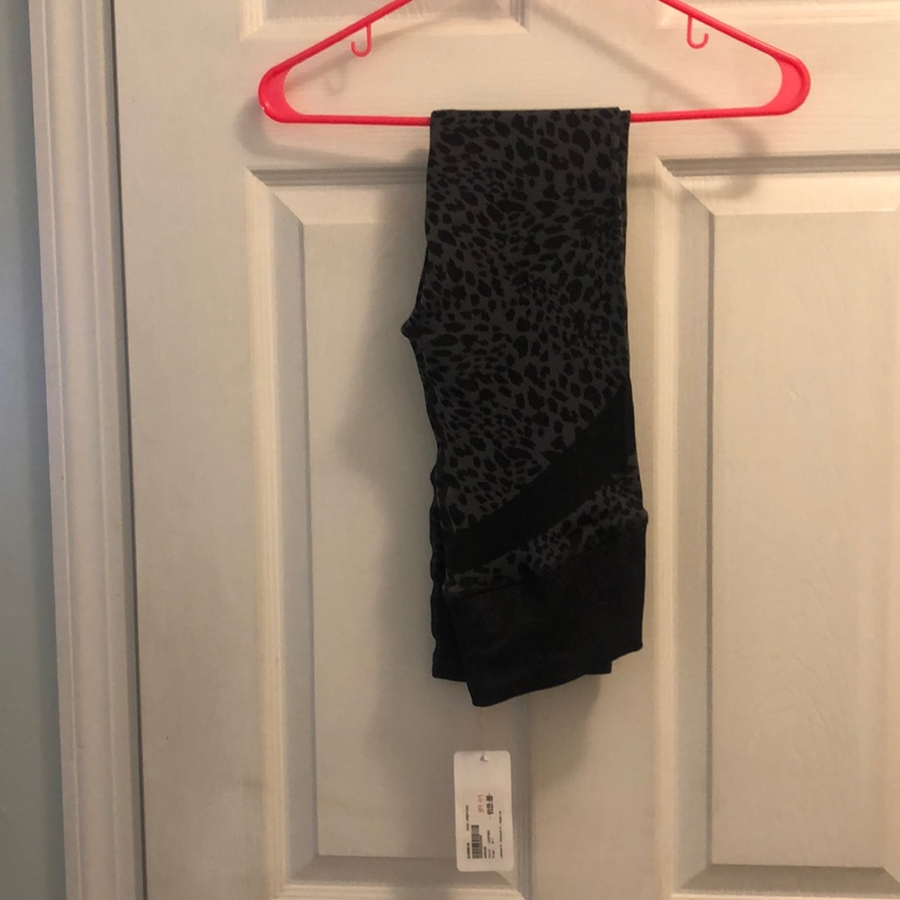 Leopard Jacquard Legging